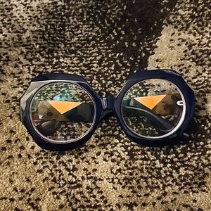 Med./Large Navy blue with a hint of peach glasses